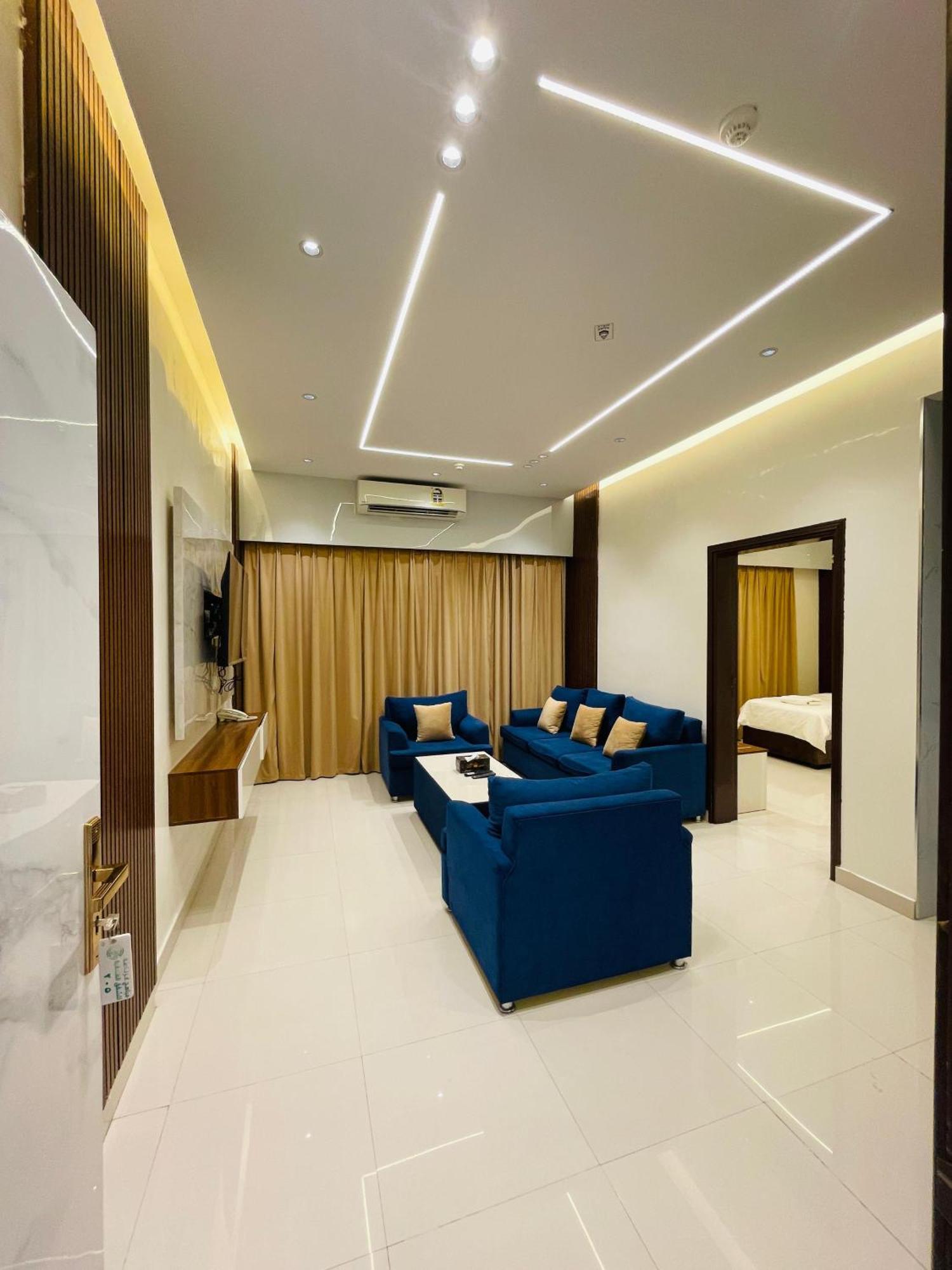 Mabahj Garnatha Hotel Apartments Sohar Eksteriør billede
